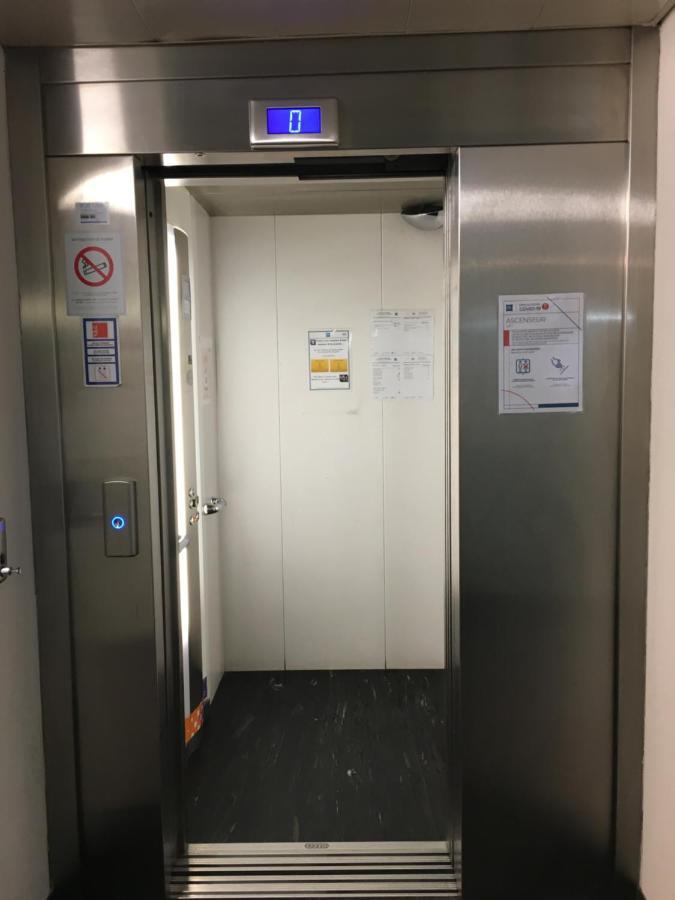 Ibis Budget Rochefort Bagian luar foto