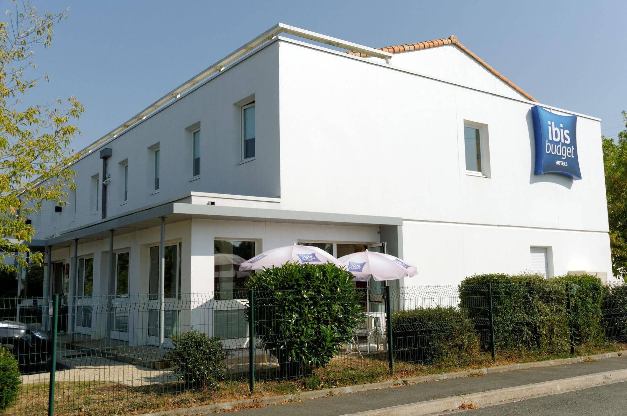Ibis Budget Rochefort Bagian luar foto