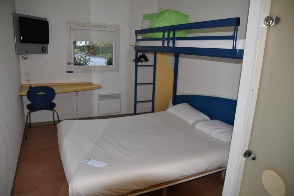 Ibis Budget Rochefort Bagian luar foto