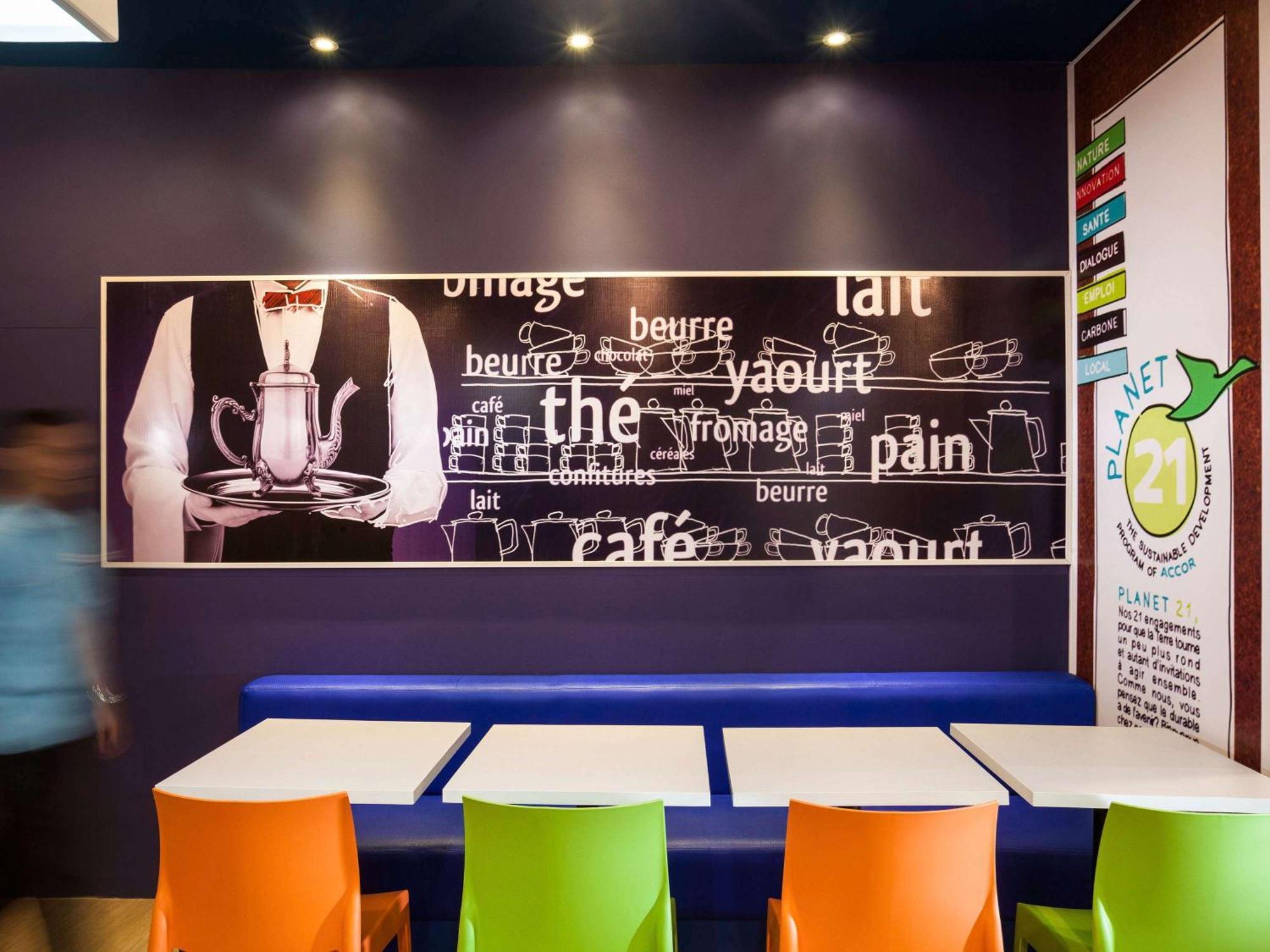 Ibis Budget Rochefort Bagian luar foto