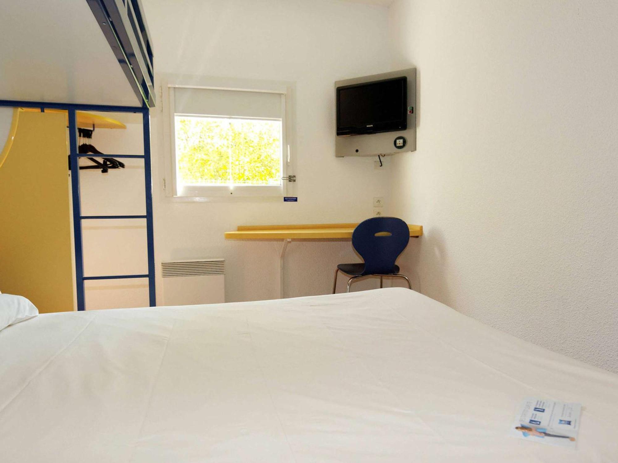 Ibis Budget Rochefort Bagian luar foto