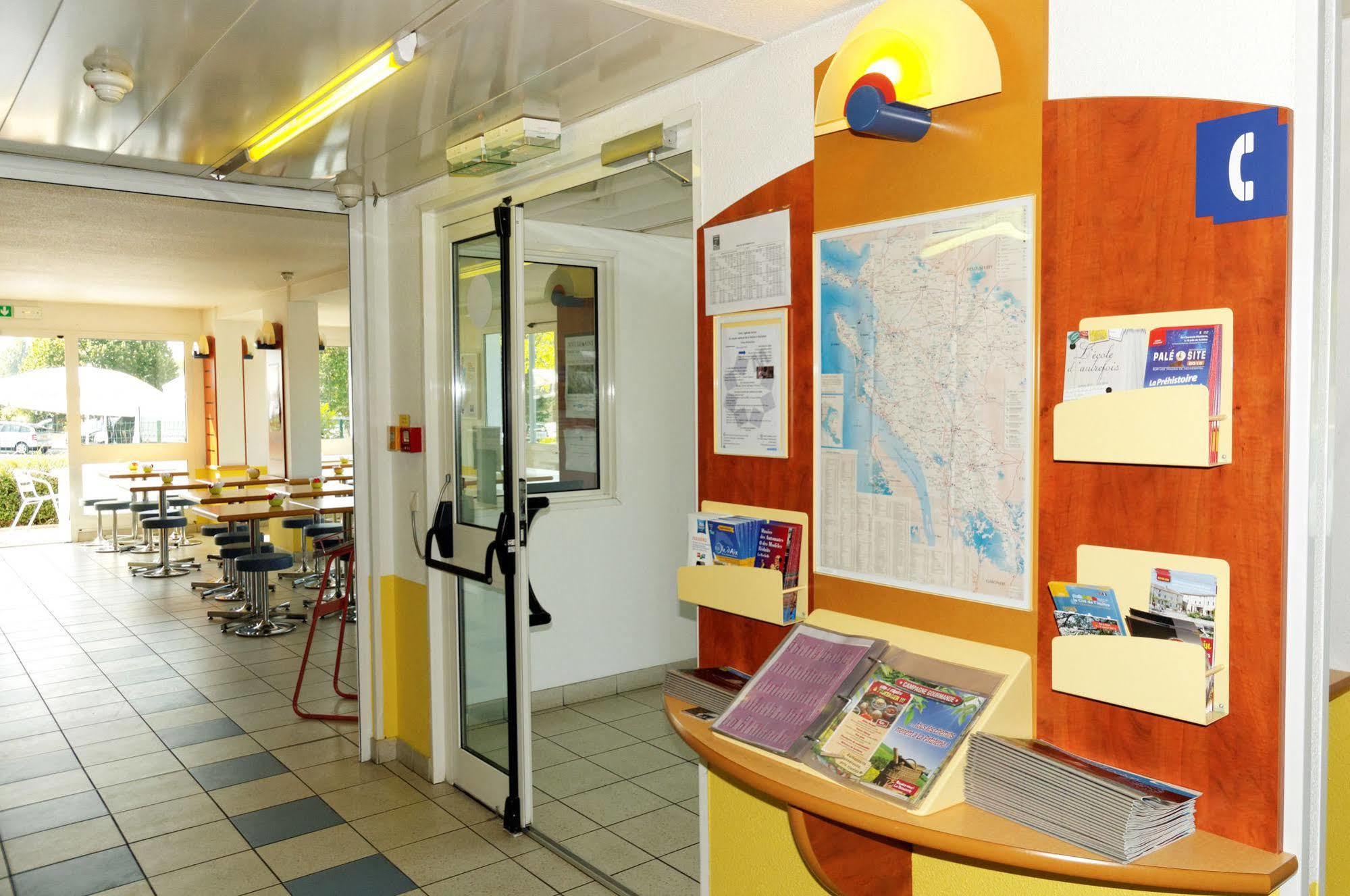 Ibis Budget Rochefort Bagian luar foto