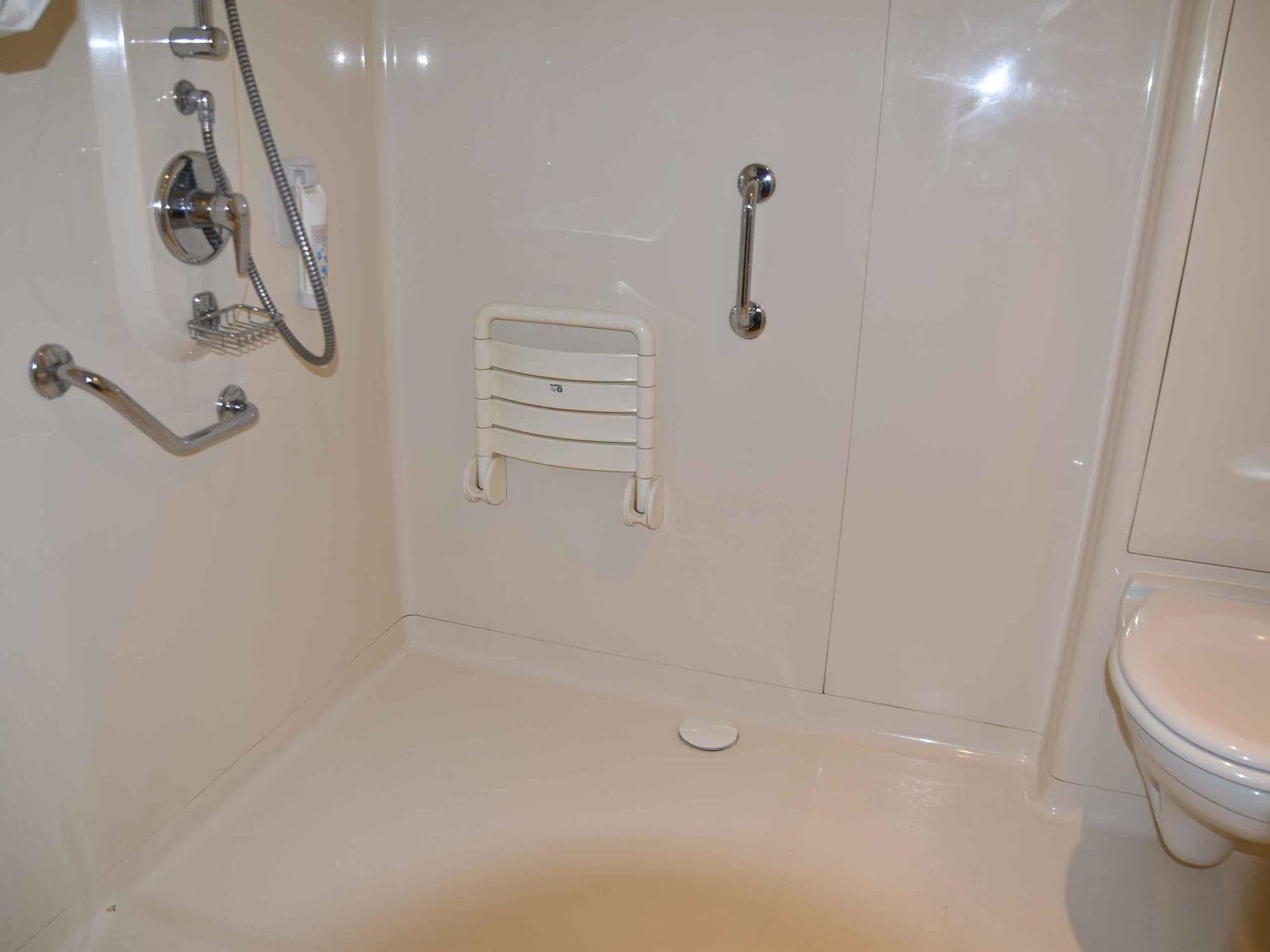 Ibis Budget Rochefort Bagian luar foto