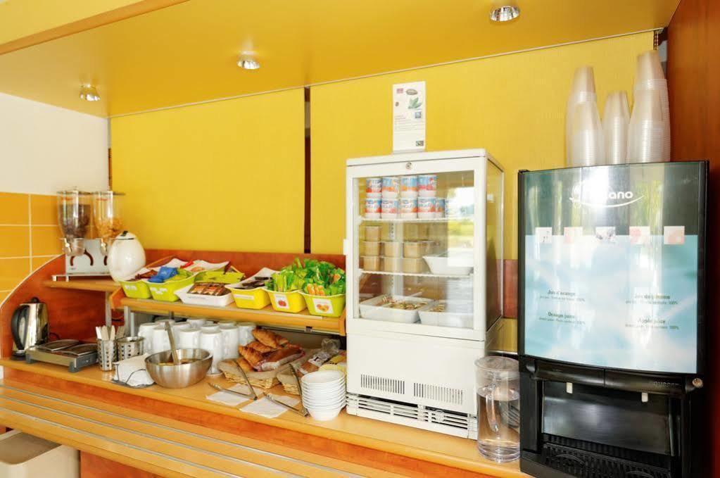 Ibis Budget Rochefort Bagian luar foto